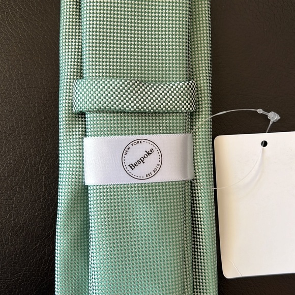 Green Tie NWT - Picture 1 of 4